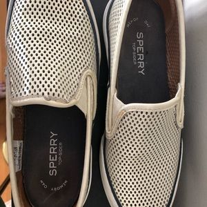 Gold mesh slip on Sperrys. Size 6.5